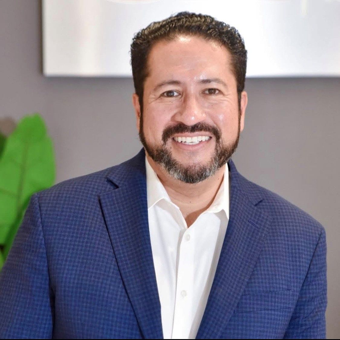 Rick Ruiz, Broker-Salesperson with Signature Real Estate Group